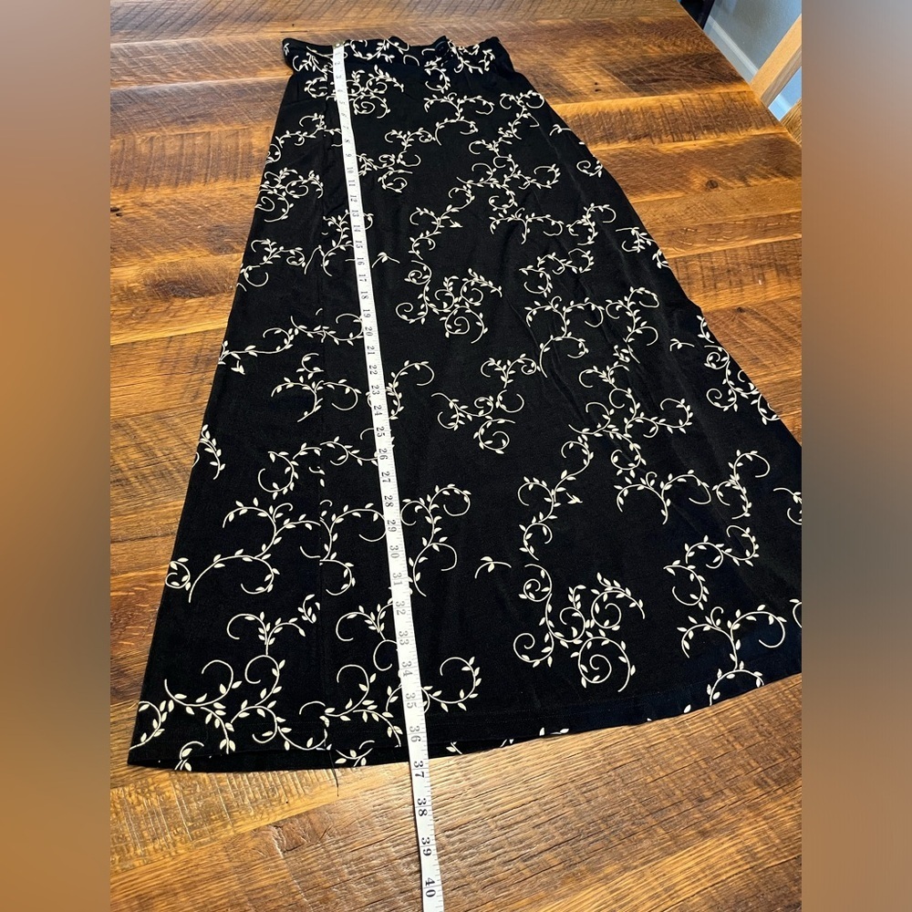 🔥Frazier Lawrence skirt size medium - Picture 2 of 7
